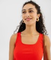 Robe courte à bretelles moulantes en maille côtelée femme